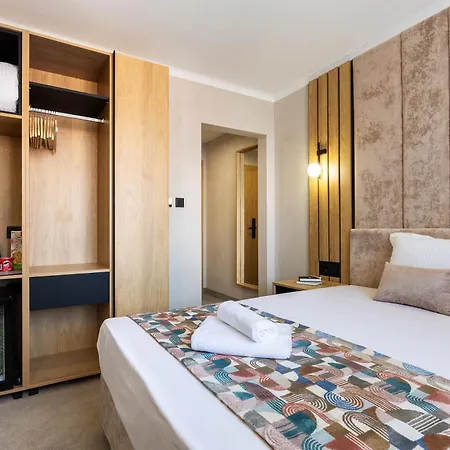 Hotel Amar Design By Hmg