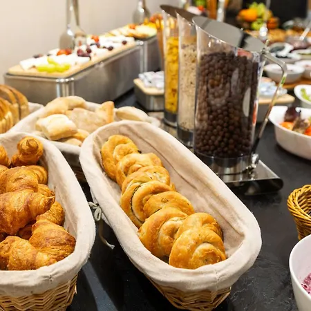 Amar Design By Hmg Sofia