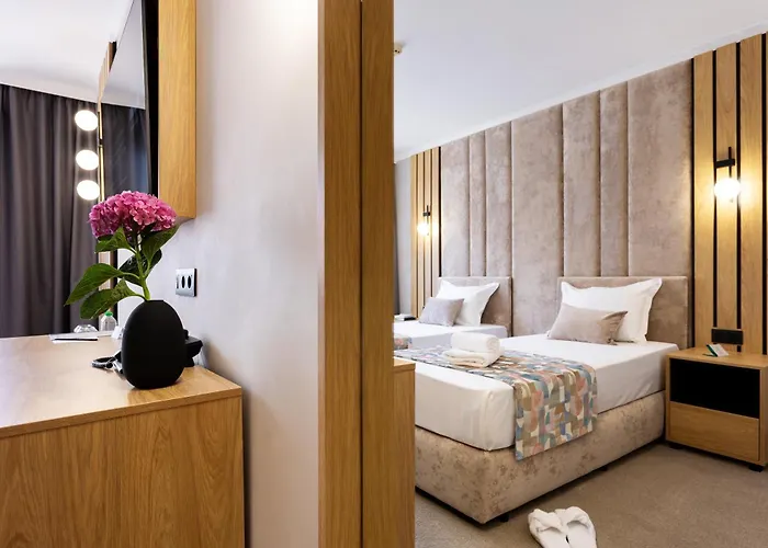 Hotel Amar Design By Hmg