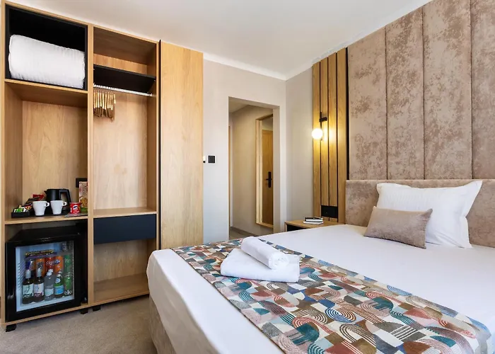 Hotel Amar Design By Hmg