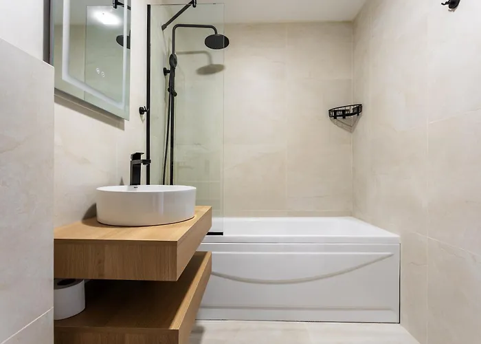 Hotel Amar Design By Hmg